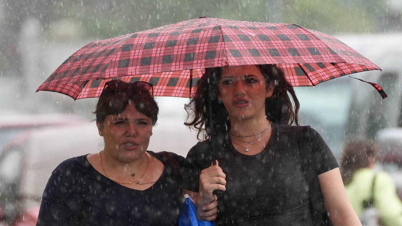 Meteoroloji’den İstanbul ve 7 il için saatli uyarı: Gök gürültülü sağanak yağış geliyor (23 Temmuz)